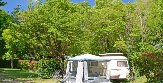 emplacement camping caravane moustiers verdon