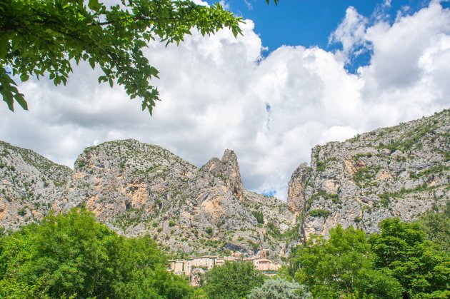 toile de Moustiers Sainte Marie